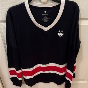 NWT Colosseum UConn Huskies Women’s V-Neck Long sleeve t-shirt
